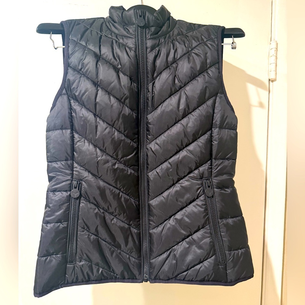 Exceptional Moose Knuckles Insulated Vest, Black, Men’s Small